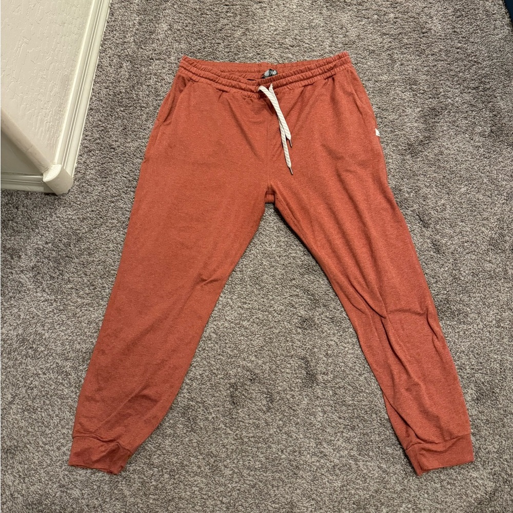 Vuori cinnamon performance joggers XL